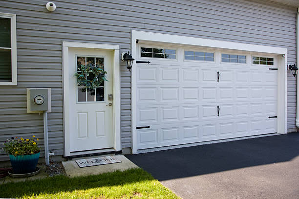 24/7 Emergency Garage Door Roller Replacement experts in Pampa, TX